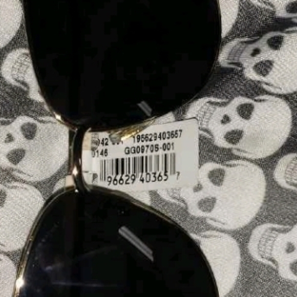 Gucci Sunglasses - Picture 4 of 4